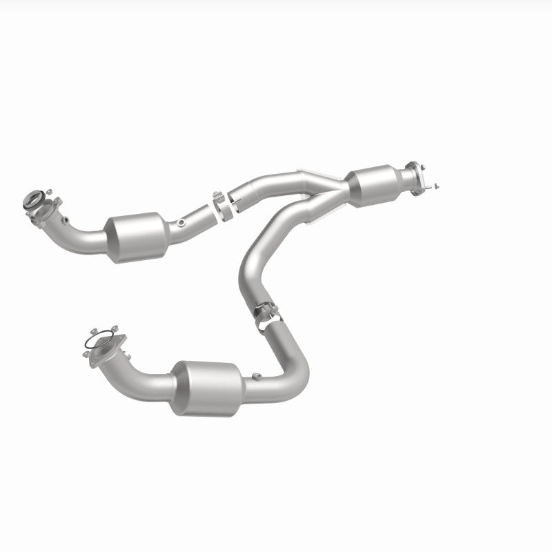 Magnaflow 12-20 Chevrolet Express 4500 Underbody 6.0L Direct Fit Catalytic Converter Magnaflow