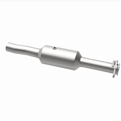 MagnaFlow 09-10 Ford F-550 Super Duty V10 6.8L Rear Underbody Direct Fit Catalytic Converter Magnaflow