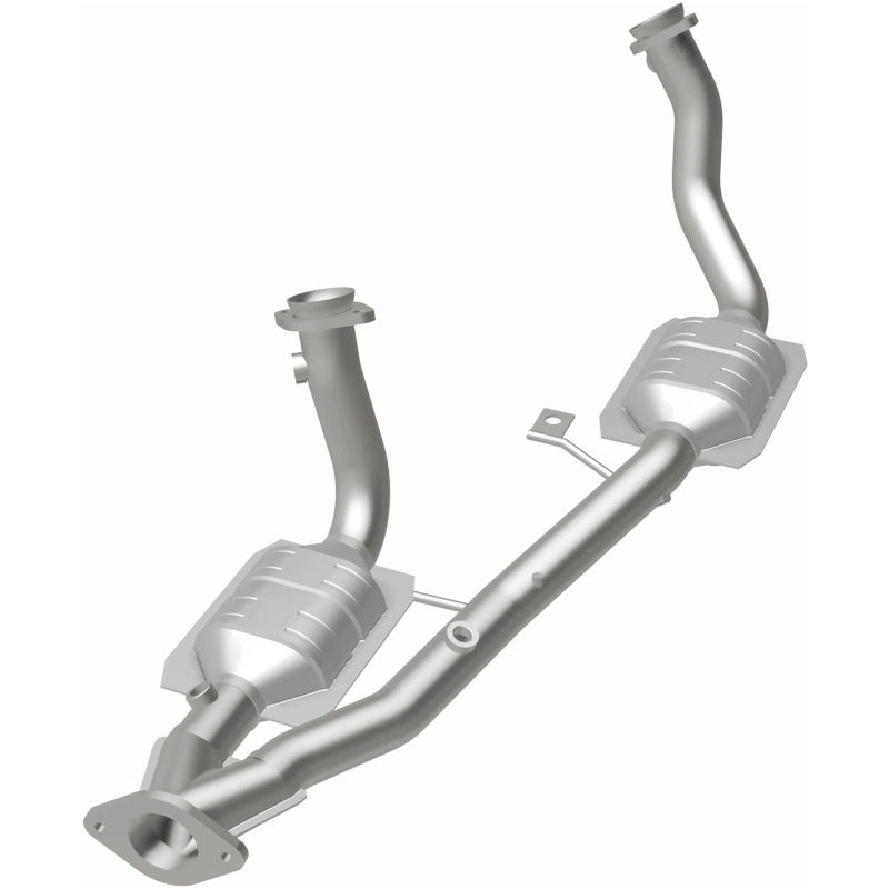 Magnaflow 95-96 Ford Windstar 3.0L Direct Fit Converter Magnaflow