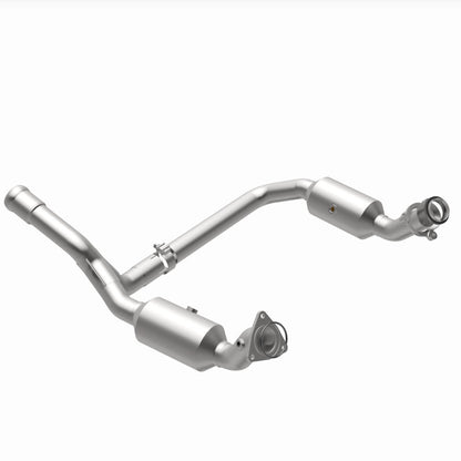 Magnaflow 19-20 GMC Sierra 1500 Single Underbody 4.3L/5.3L Direct Fit Catalytic Converter Magnaflow