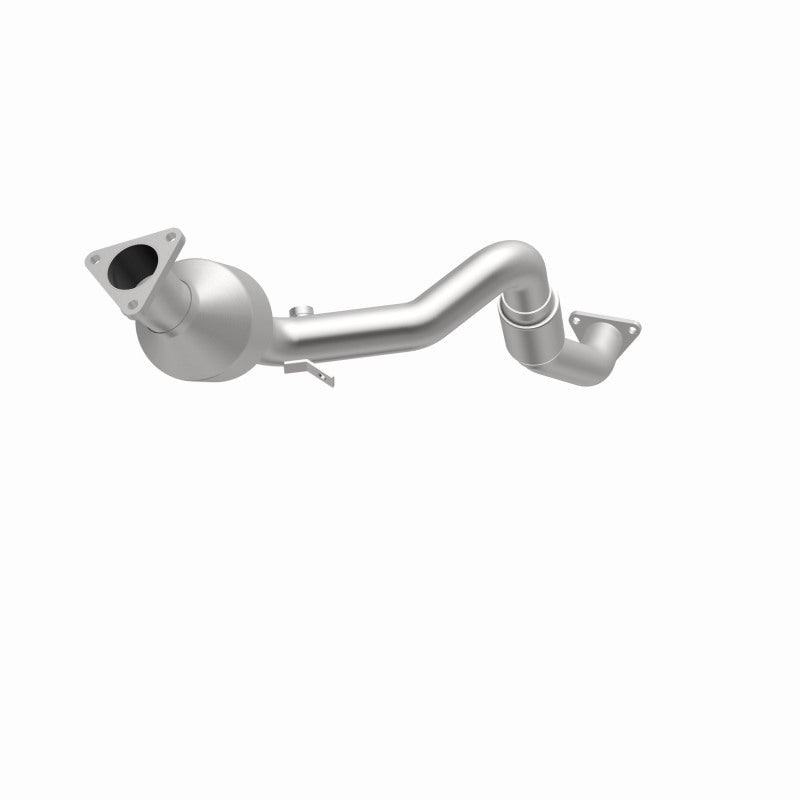 MagnaFlow Conv DF 07 VW Touareg 3.6L Front close Magnaflow
