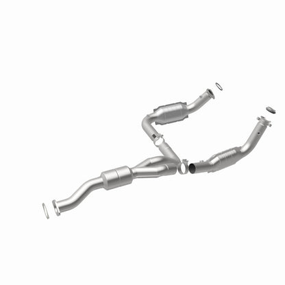 Magnaflow Conv DF 2011-2012 EXPRESS 2500 6.0L 6.0L Underbody Magnaflow