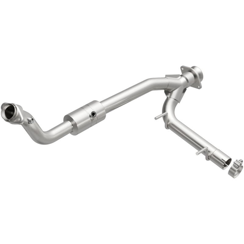 MagnaFlow Conv Direct Fit 05-06 Lincoln Navigator 5.4L w/ 3in Main Piping Magnaflow