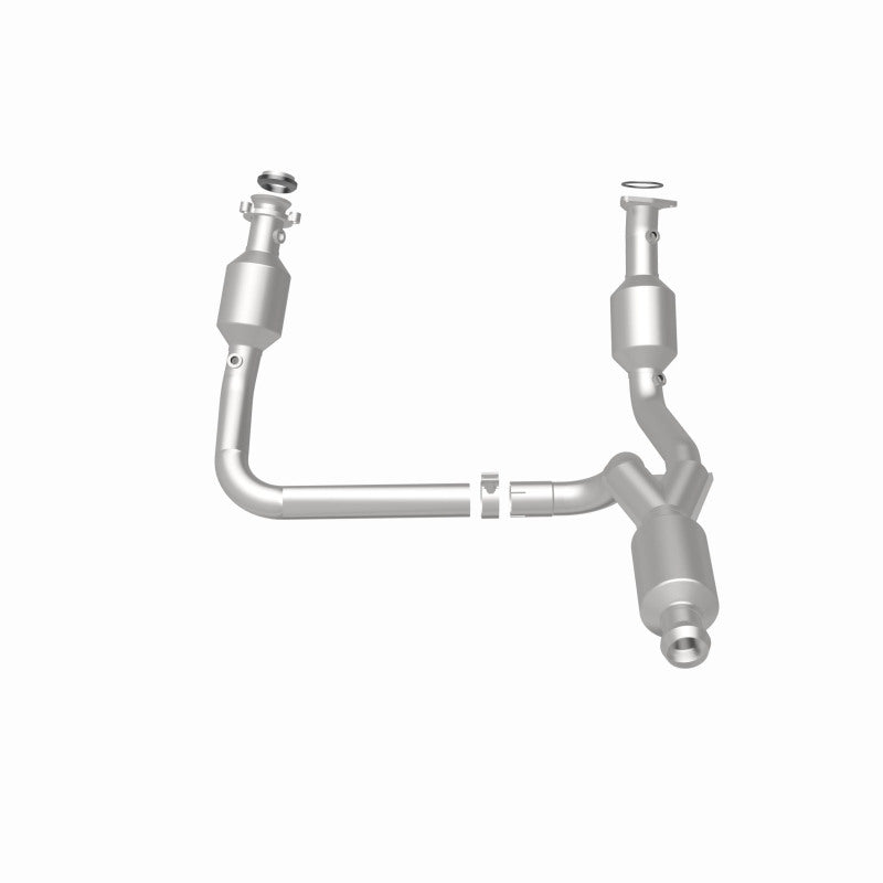 Magnaflow 14-15 Chevrolet Silverado 1500 Underbody 4.3L / 5.3L Direct-Fit Catalytic Converter Magnaflow