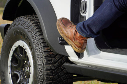 DV8 Offroad 2021+ Ford Bronco Foot Peg Pair - Black STBR-01