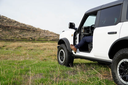 DV8 Offroad 2021+ Ford Bronco Foot Peg Pair - Black STBR-01