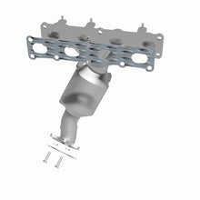 Load image into Gallery viewer, Magnaflow 13-16 Dart L4 2 2.4 OEM Manifold Direct Fit Converter