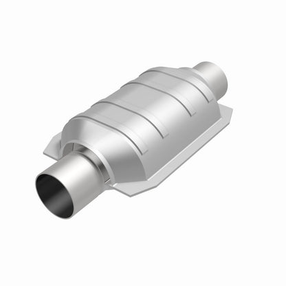 MagnaFlow Conv Univ 2.25 inch Inlet/Outlet Center/Center Oval (CA OBDII) Magnaflow