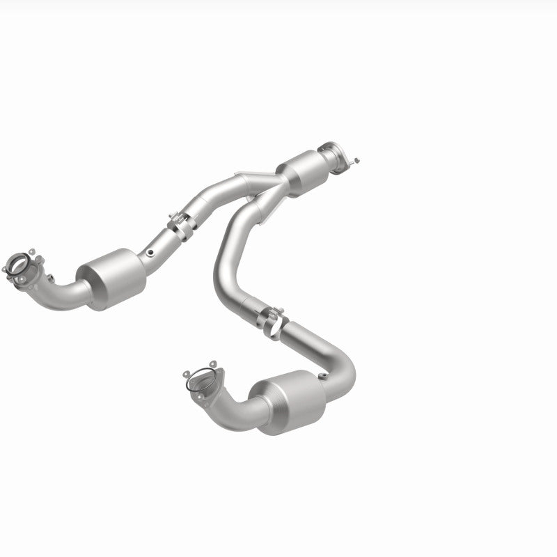 Magnaflow 12-20 Chevrolet Express 4500 Underbody 6.0L Direct Fit Catalytic Converter Magnaflow