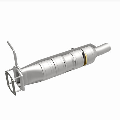 MagnaFlow 09-17 Ford F53 V10 6.8L Underbody Direct Fit Catalytic Converter Magnaflow