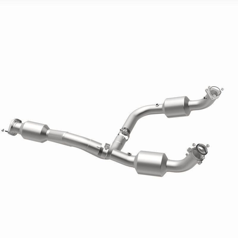 Magnaflow 12-20 Chevrolet Express 4500 Underbody 6.0L Direct Fit Catalytic Converter Magnaflow