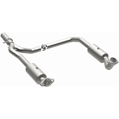 Magnaflow 09-13 Ford E-350 Super Duty V10 6.8 OEM Underbody Direct Fit Catalytic Converter Magnaflow