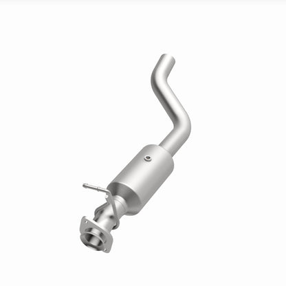 MagnaFlow 22-24 Ford F-650 V8 7.3L Underbody Direct Fit Catalytic Converter Magnaflow