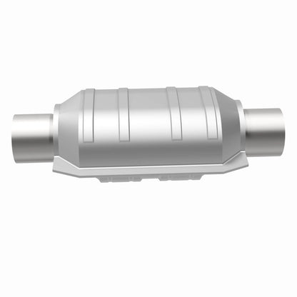 MagnaFlow Conv Univ 2.25 inch Inlet/Outlet Center/Center Oval (CA OBDII) Magnaflow
