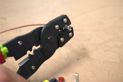 Connector: 3157 Male Bare Socket / Pins