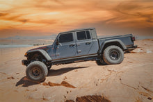 Load image into Gallery viewer, Tuff Country 20-23 Jeep Gladiator 3.5in Suspension Lift with New Shocks