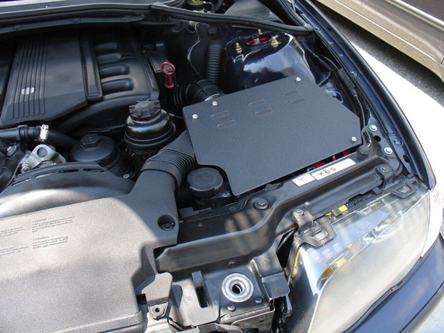 Injen 2001-2006 BMW 330i L6-3.0L SP Short Ram Cold Air Intake System (Wrinkle Black) - SP1111WB