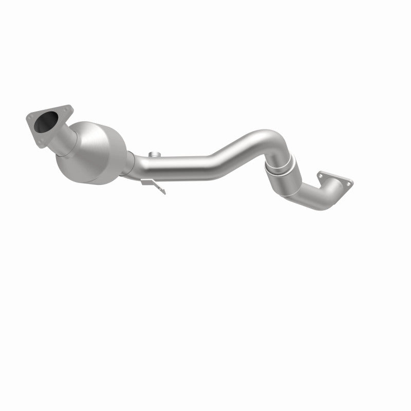 MagnaFlow Conv DF 07 VW Touareg 3.6L Front close Magnaflow