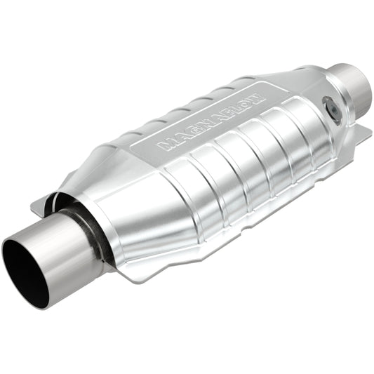 MagnaFlow Conv Univ 2.25inch w/ single O2 Magnaflow