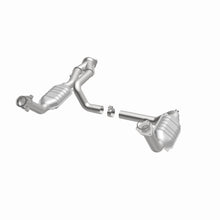 Load image into Gallery viewer, MagnaFlow Conv DF 02-06 Cadillac Truck. 8 5.3L Dual Conv. Y-Pipe Assy 2wd/Chevy Truck 99-07