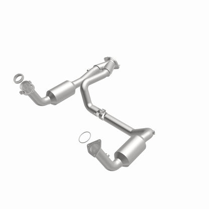 MagnaFlow Conv Direct Fit OEM 2005 GMC Sierra/Chevrolet Silverado 1500/Cadillac Escalade Underbody Magnaflow