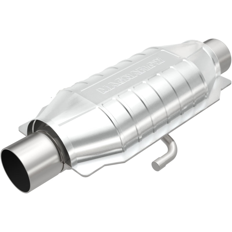 MagnaFlow Conv Universal 2.25in Inlet/Outlet Center/Center Oval Magnaflow
