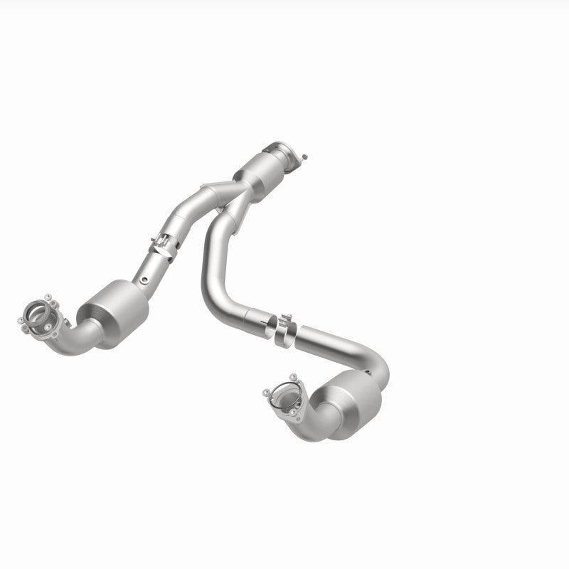 Magnaflow 12-20 Chevrolet Express 4500 Underbody 6.0L Direct Fit Catalytic Converter Magnaflow