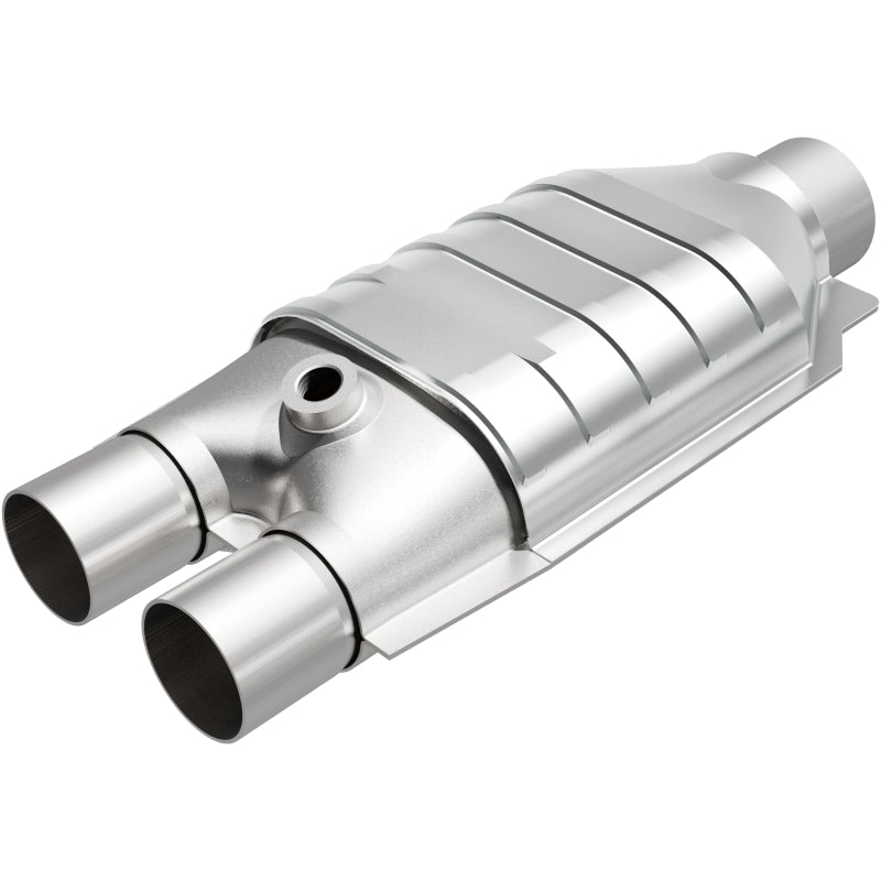 MagnaFlow Conv Univ 2/2.5 Single O2 Boss Magnaflow