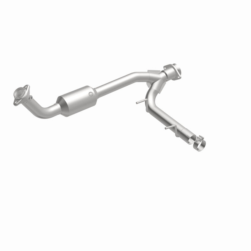 MagnaFlow Conv Direct Fit 05-06 Lincoln Navigator 5.4L w/ 3in Main Piping Magnaflow