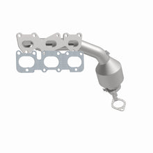 Load image into Gallery viewer, Magnaflow Conv DF 2007-2009 Sorento 3.3 3.8 L Manifold