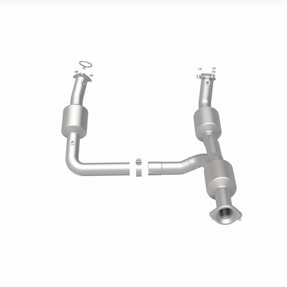 Magnaflow 18-20 Chevrolet Express 2500 Single Underbody 4.3L Direct Fit Catalytic Converter Magnaflow