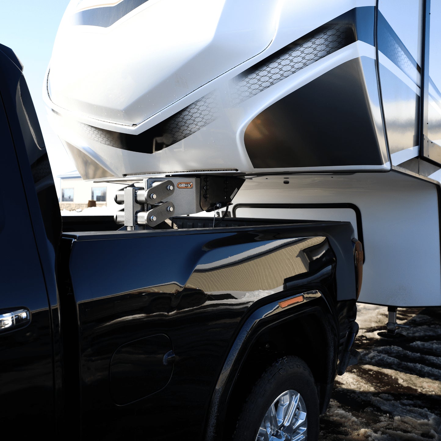 Gen-Y Executive Torsion-Flex Fifth Wheel King Pin Box 8.5K pin weight for LCI 1621, 1621 HD, *1116, and *1716 Frames - GH-8090