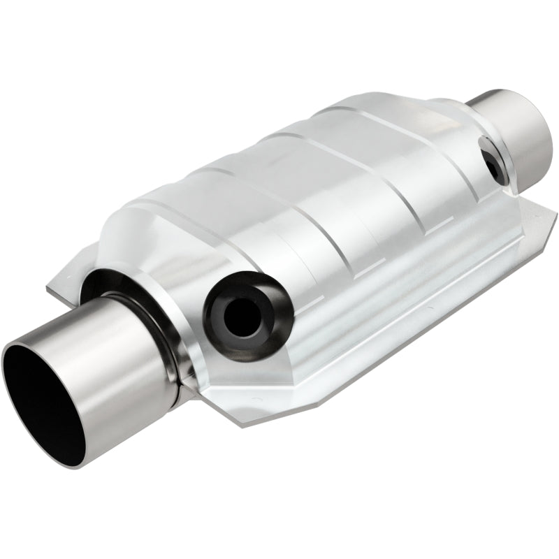 MagnaFlow Conv Univ 2.25 W/Dual O2 Boss Magnaflow