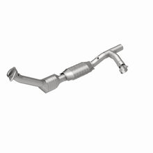 Load image into Gallery viewer, MagnaFlow Conv DF 99-00 Ford Trucks 5.4L