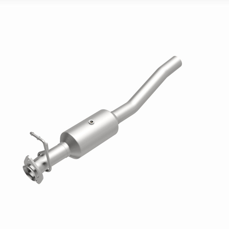 MagnaFlow 16-19 Ford F-53 V10 6.8L Underbody Direct-Fit Catalytic Converter Magnaflow