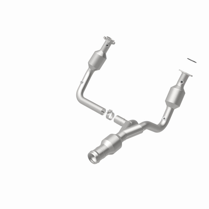 MagnaFlow Converter Direct Fit 2015 GMC Yukon XL V8 6.2L Magnaflow