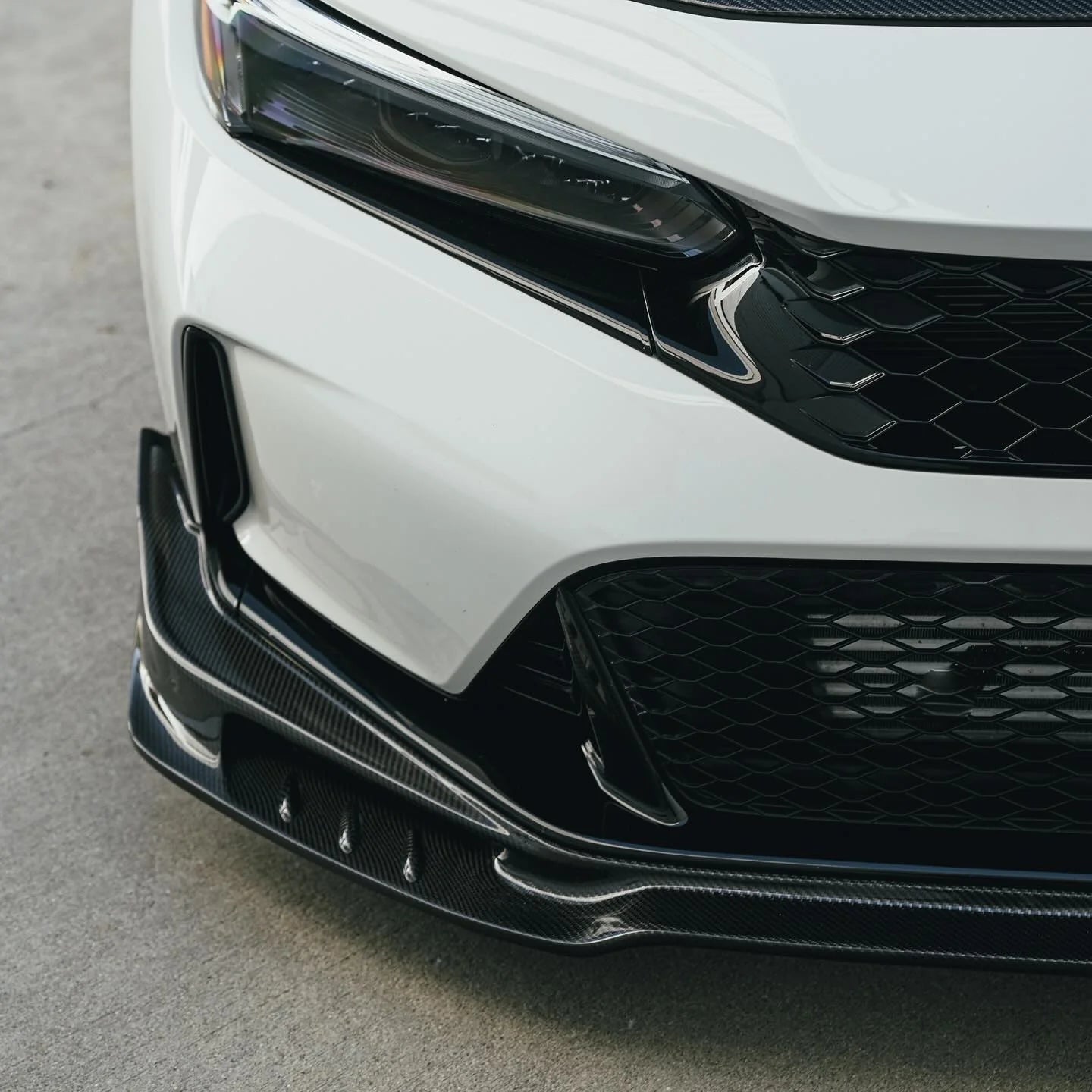 Seibon 2023 Honda Civic Type R MB-Style Carbon Fiber Front Lip