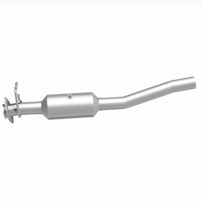 MagnaFlow 16-19 Ford F-53 V10 6.8L Underbody Direct-Fit Catalytic Converter Magnaflow