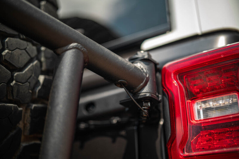 DV8 18-25 Jeep Wrangler JL Body Mounted Tire Carrier