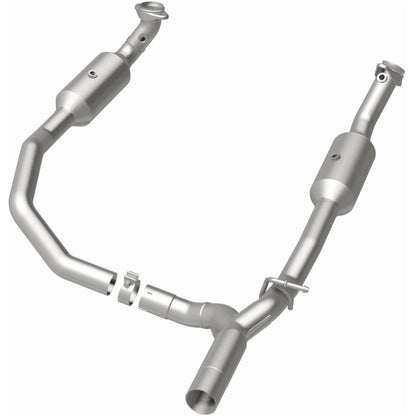 Magnaflow 17-18 Ford E-350 6.8L Direct Fit Converter Magnaflow