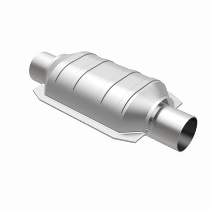 MagnaFlow Conv Univ 2.25 inch Inlet/Outlet Center/Center Oval (CA OBDII) Magnaflow