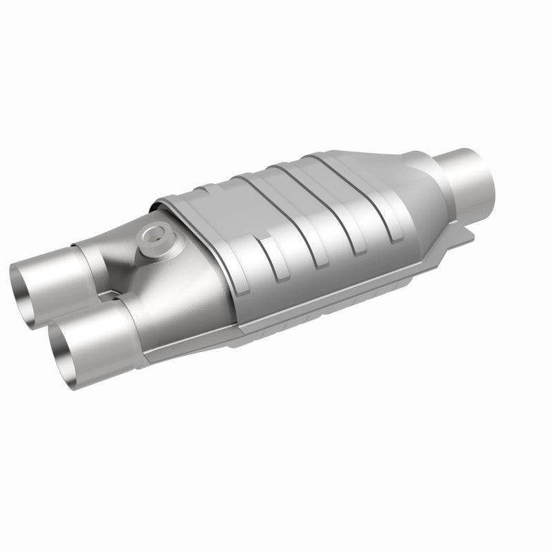 MagnaFlow Conv Univ 2/2.5 Single O2 Boss Magnaflow