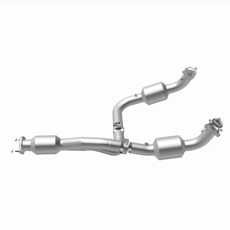 Magnaflow 12-20 Chevrolet Express 4500 Underbody 6.0L Direct Fit Catalytic Converter Magnaflow