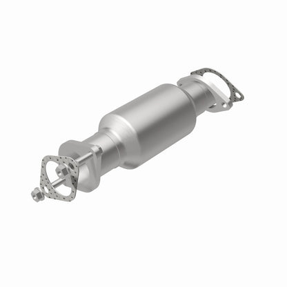 MagnaFlow Conv Direct Fit 2011 Kia Sorento 3.5 Underbody Magnaflow
