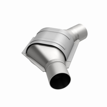 MagnaFlow Conv Univ 2.50inch Angled Inlet/Outlet Magnaflow