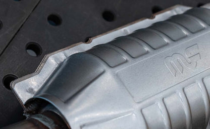 Magnaflow Conv Univ 2.00 OEM Angled O2 Magnaflow