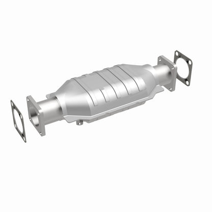 MagnaFlow California Converter Direct Fit 75-82 Chevrolet LUV 1.8L / 86-91 Isuzu Trooper 2.3L Magnaflow