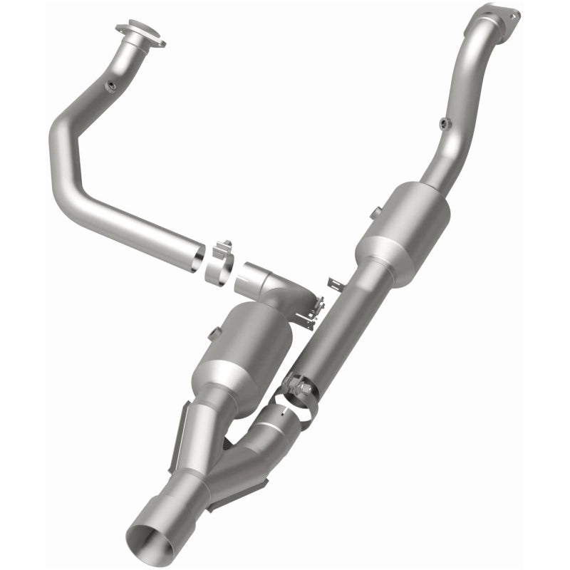 Magnaflow 14-18 2500 V8 6.4 OEM Underbody Direct Fit Converter Magnaflow