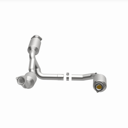 MagnaFlow 2021 Chevrolet Express 2500 4.3L Underbody Direct-Fit Catalytic Converter Magnaflow