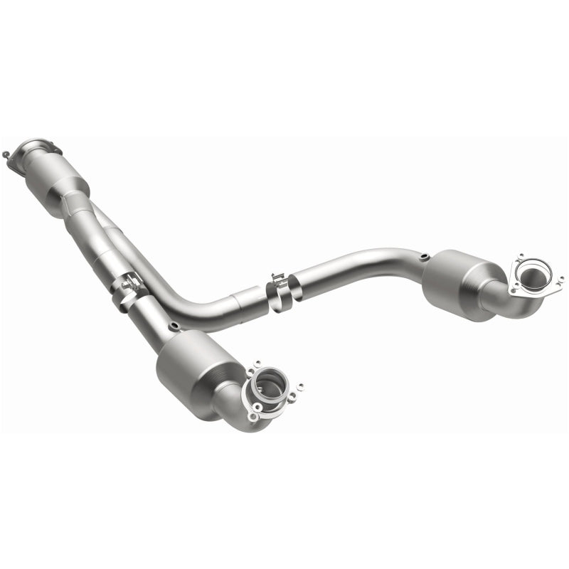 Magnaflow 12-20 Chevrolet Express 4500 Underbody 6.0L Direct Fit Catalytic Converter Magnaflow